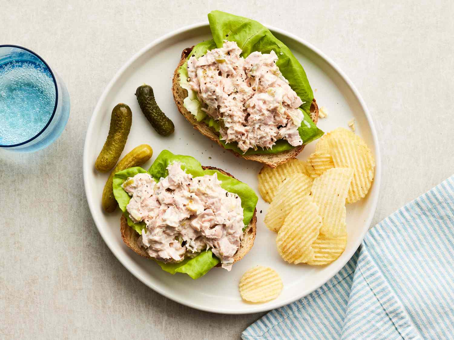 Ocean's Flaked White Tuna in Water Multipack, 6-Count, 1.38kg/48.7 oz., Package