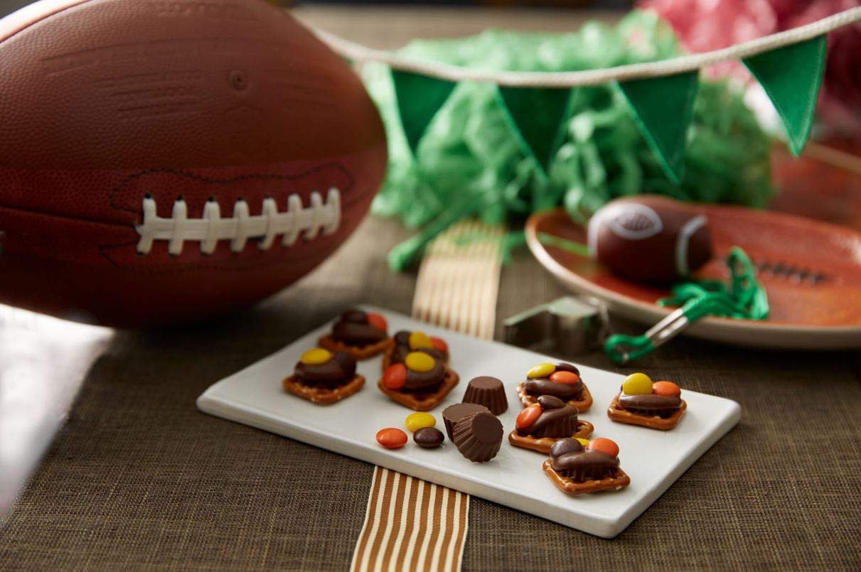 Reese Pieces, Chocolate Peanut Butter Cups, King Size, (16ct x 79g/2.8oz.), {Imported from Canada}