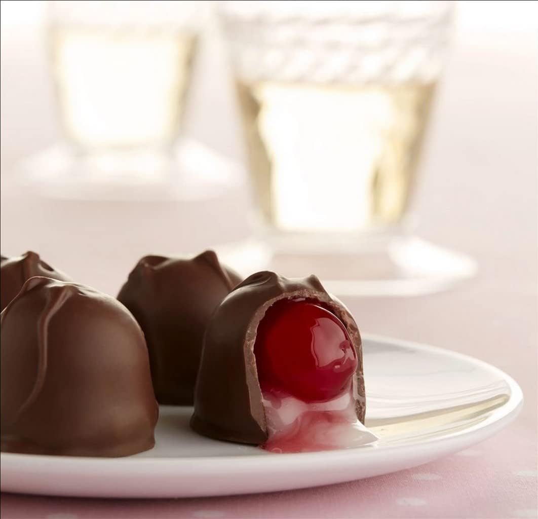 Queen Anne Milk Chocolate Cordial Cherries, 10 pieces, 187g/6.6 oz