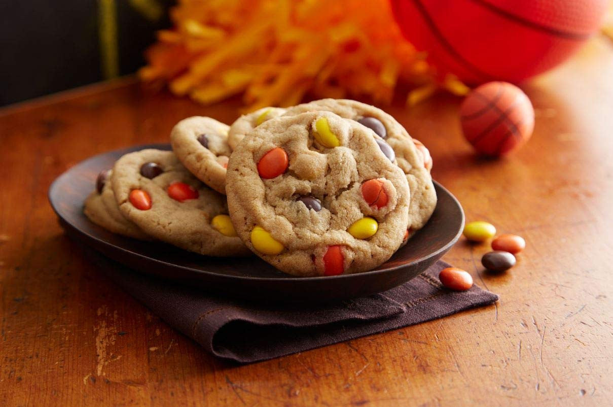 Reese Pieces, Chocolate Peanut Butter Cups, King Size, (16ct x 79g/2.8oz.), {Imported from Canada}