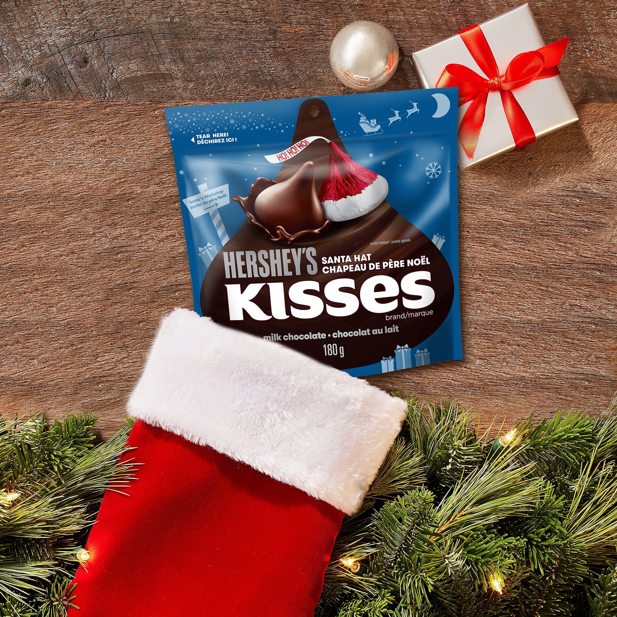 Hershey's Santa Hat Kisses, 180g/6.3 oz. Bag