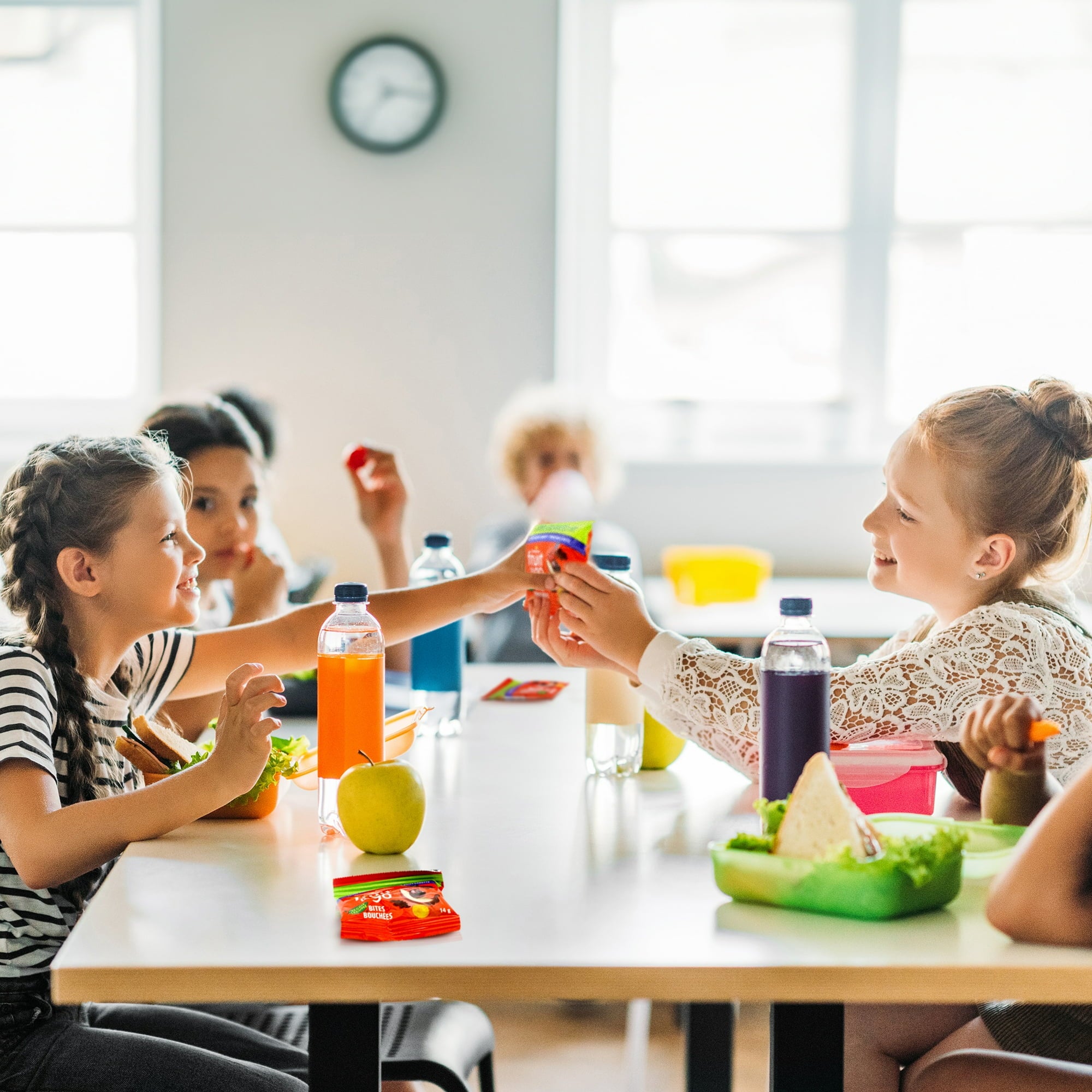 SunRype Fruit to Go + Veggie Bites, Apple Berry Carrot – 8 Pouches x 14g (112g/4 oz) - School Snack