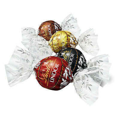 Lindt LINDOR Maxi Ball Christmas Chocolates 550g/19.4 oz {Imported from Canada}