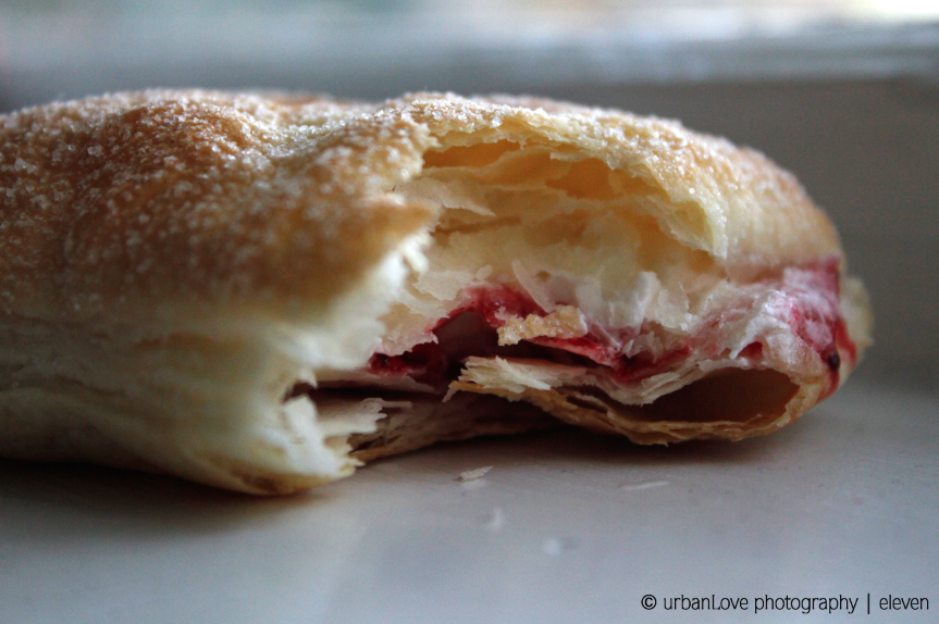 Vachon Passion Flakie Pastries Three Fruits 305g/10.8oz,  {Imported from Canada}