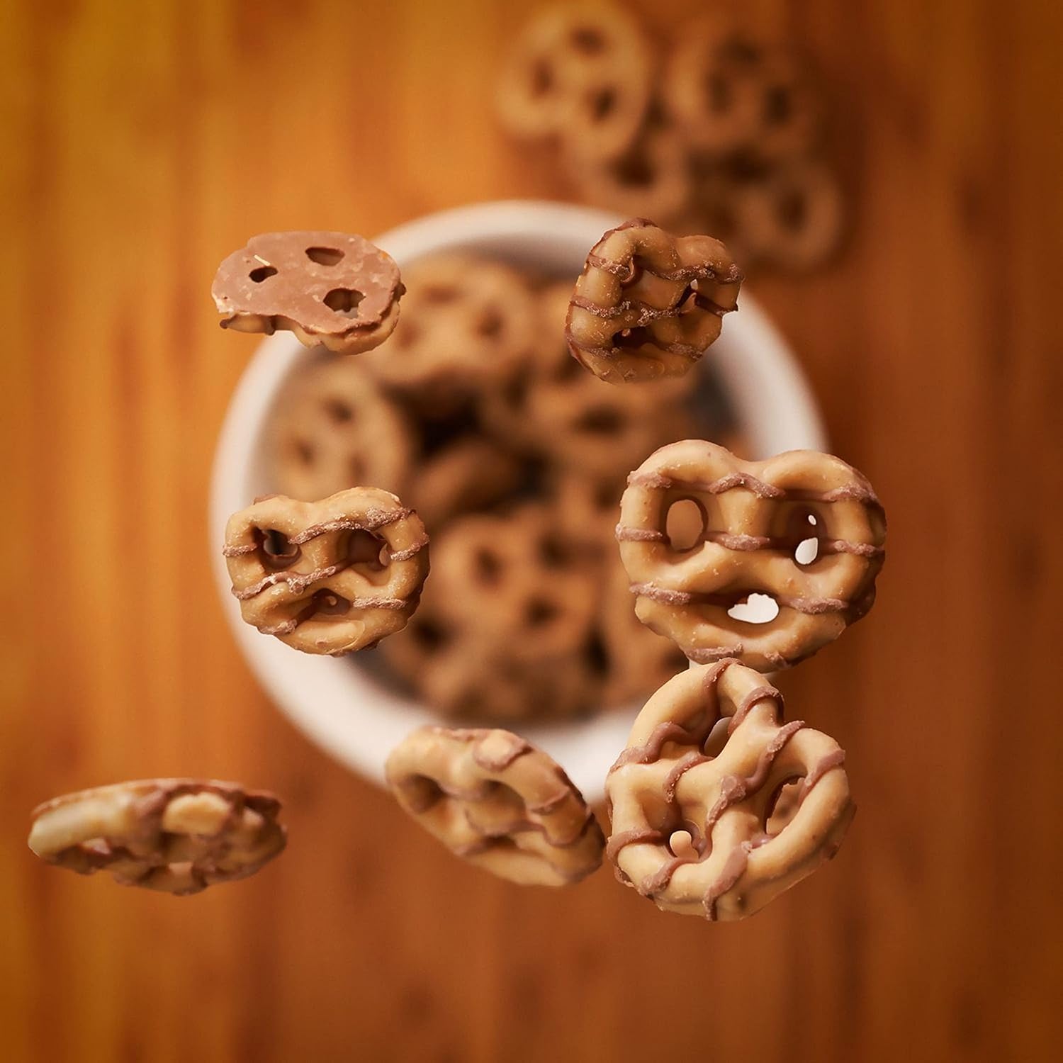 Reese's Peanut Butter Dipped Pretzels, 170g/6 oz. Bag {Imported from Canada}