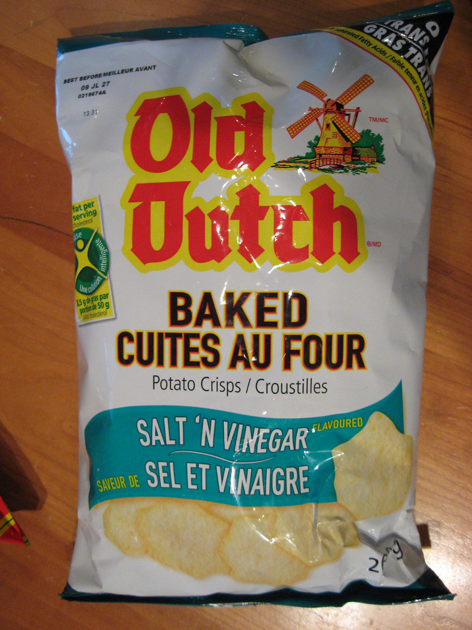 Old Dutch Baked Potato Chips, Salt & Vinegar, 120g/4.23oz {Imported from Canada}