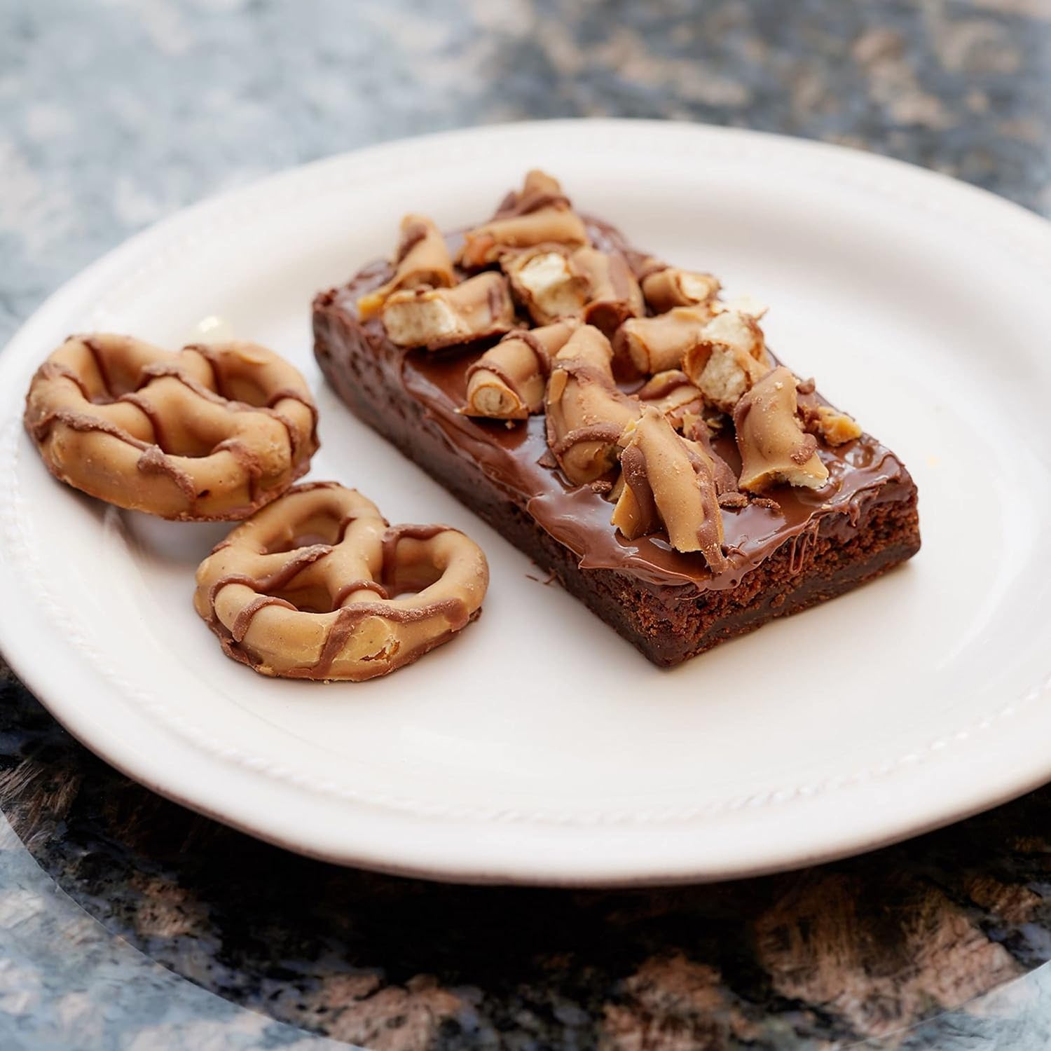 Reese's Peanut Butter Dipped Pretzels, 170g/6 oz. Bag {Imported from Canada}