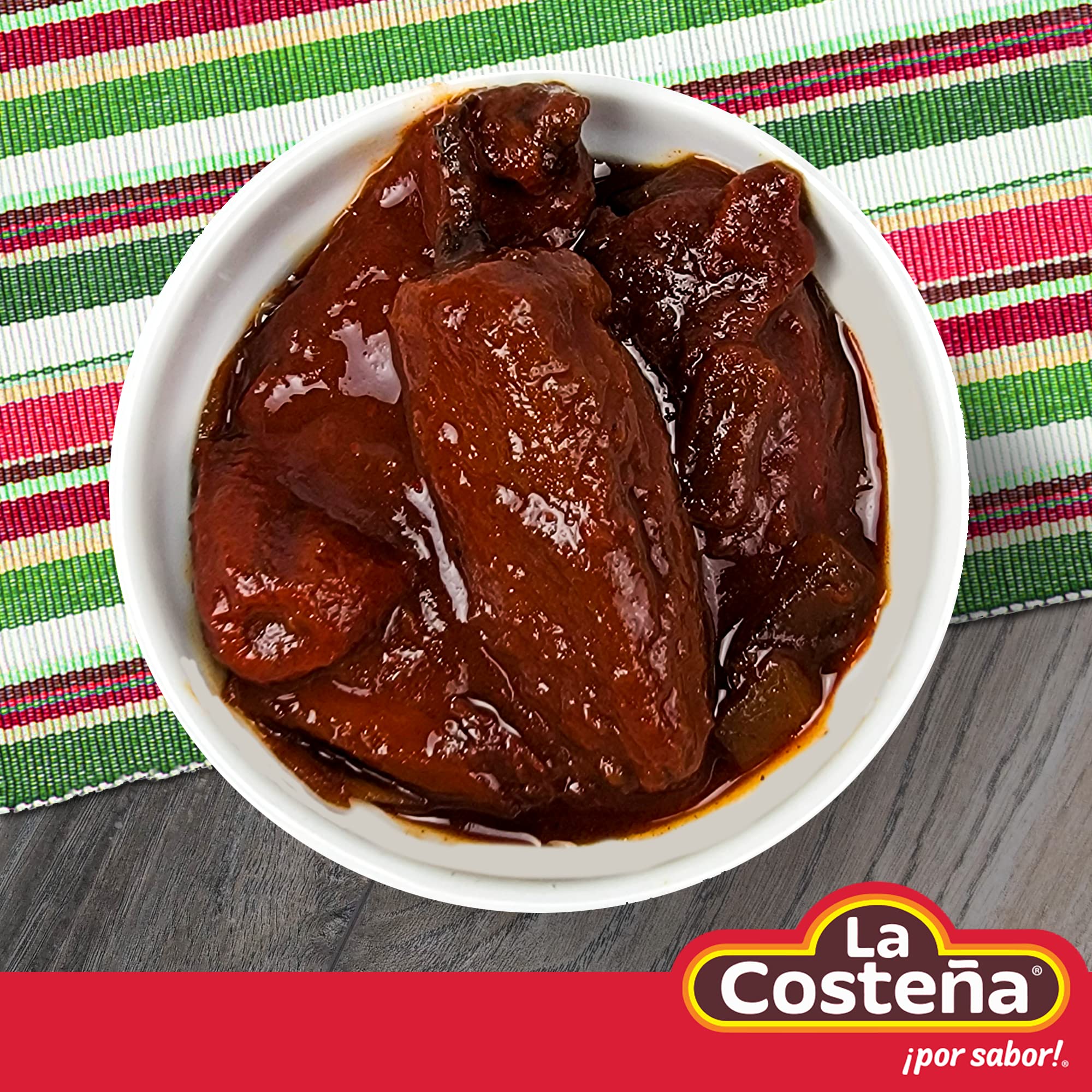 La Costena Chipotle Peppers In Adobo Sauce 186ml/6.3 oz., Can, chipotle peppers in a dish.