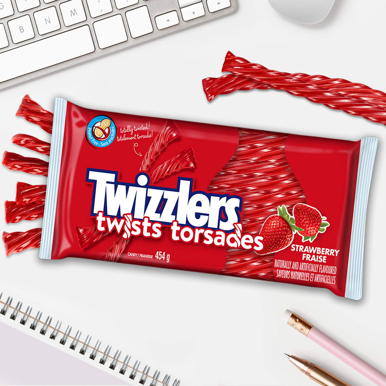 Twizzlers Strawberry Flavored (454g / 16oz per pack) {Imported from Canada}