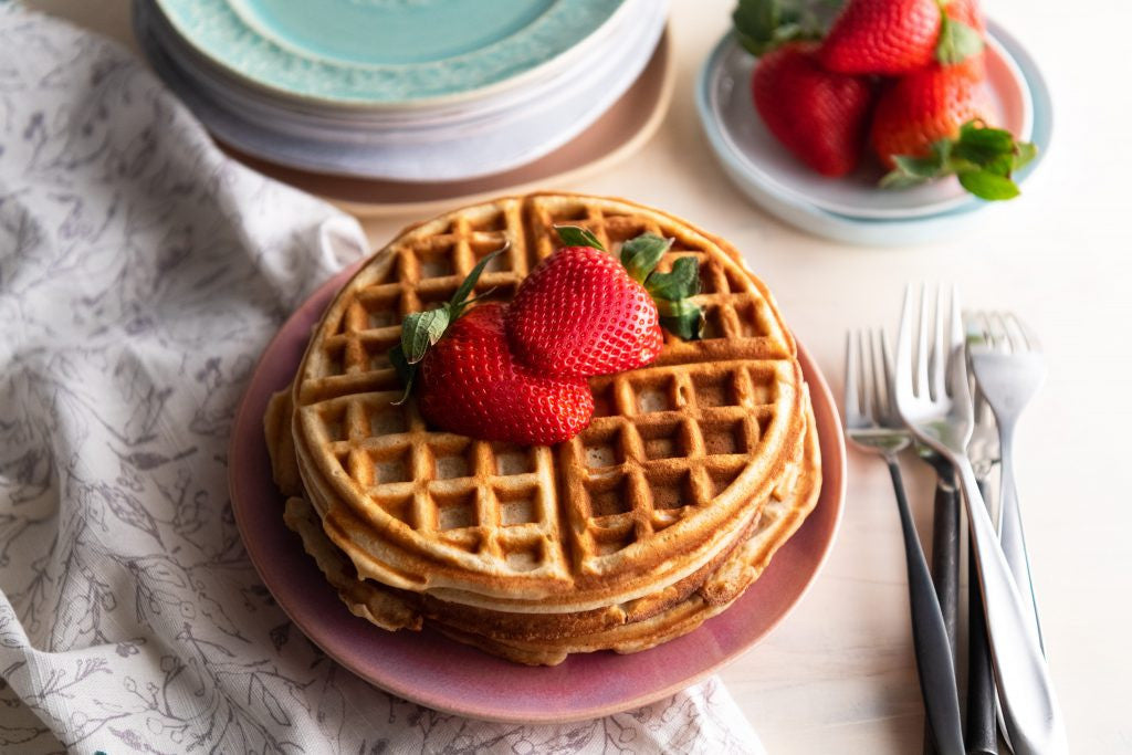 Coyote Buttermilk Pancake Mix, 900g/31.8 oz., {Imported from Canada}