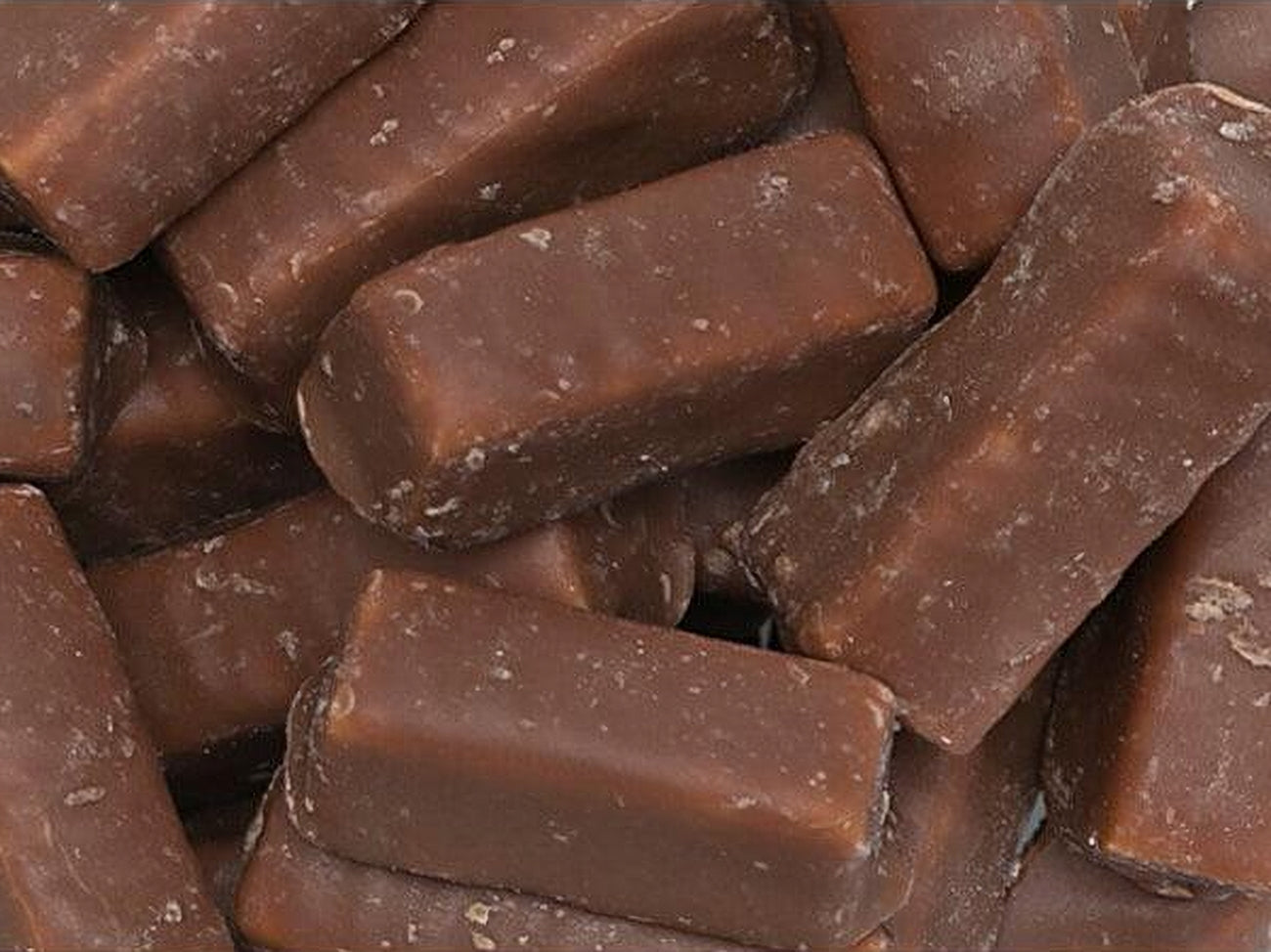 Charleston Chew, Mini Vanilla Nougat Milk Chocolate Chews, 113g/4 oz. Box - Chocolate Candy