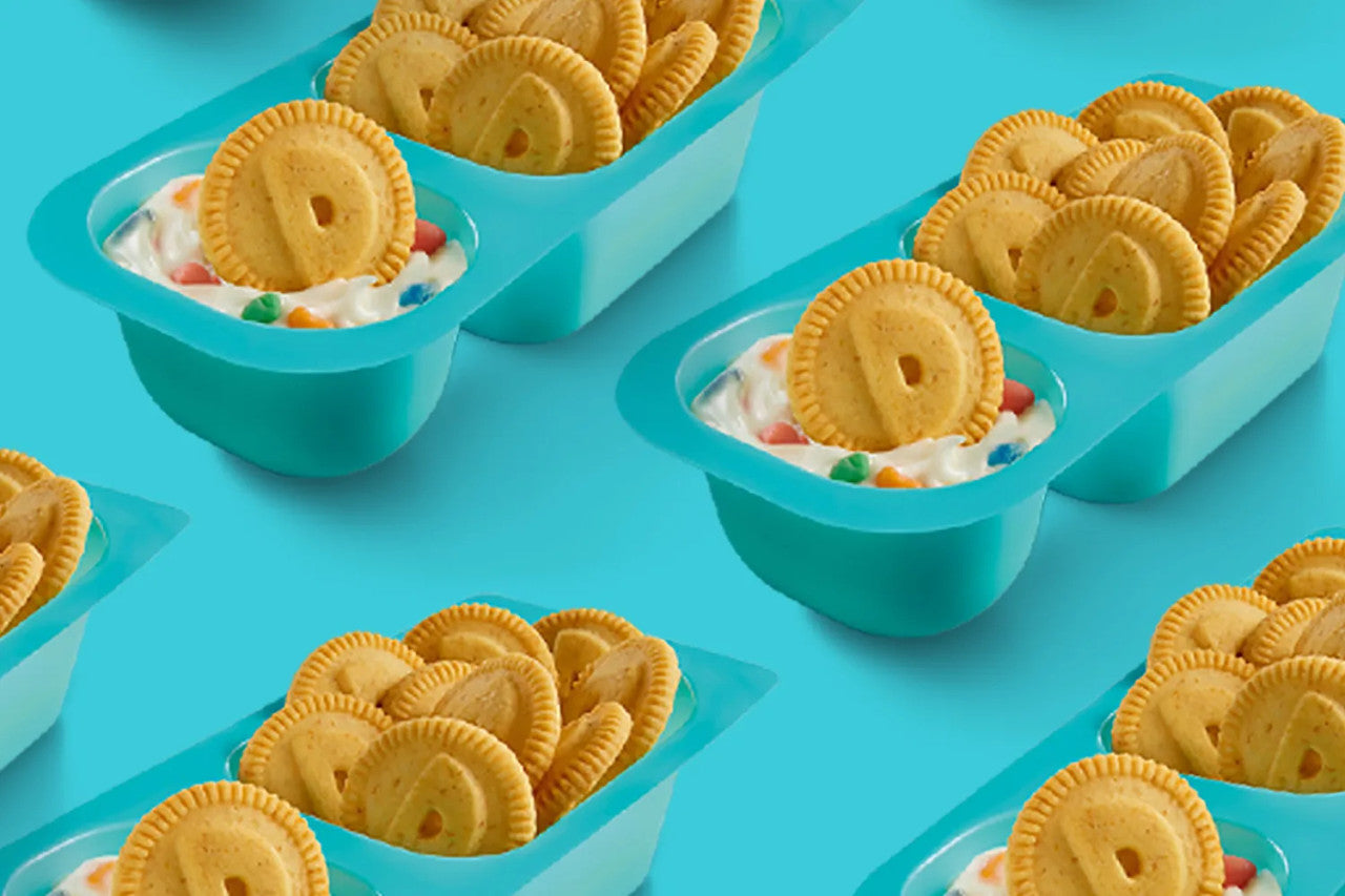 Betty Crocker DunkAroos, Vanilla Cookies with Rainbow Sprinkle Frosting, 6 x 28g/1 oz., Box {Imported from Canada}