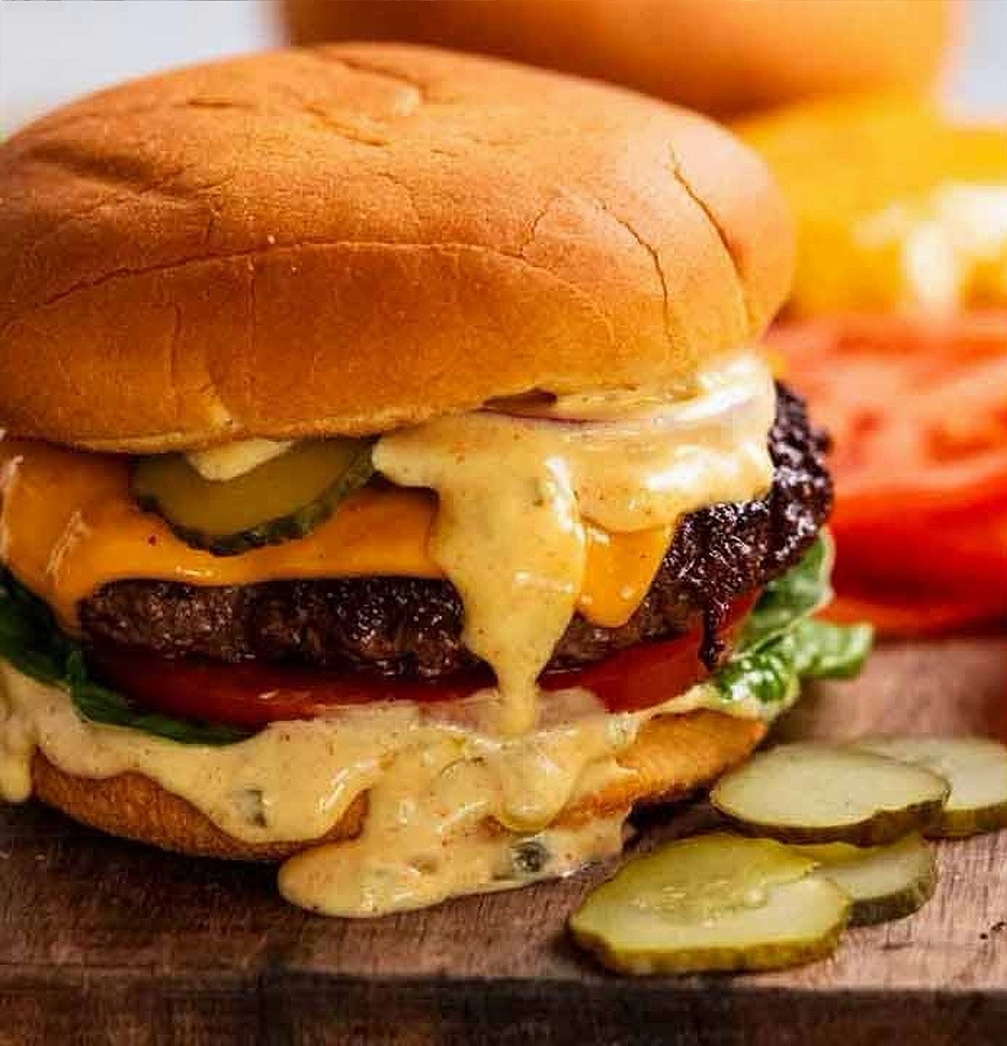 Heinz Burger Style Mayonnaise Sauce 340ml – lifestyle shot 2