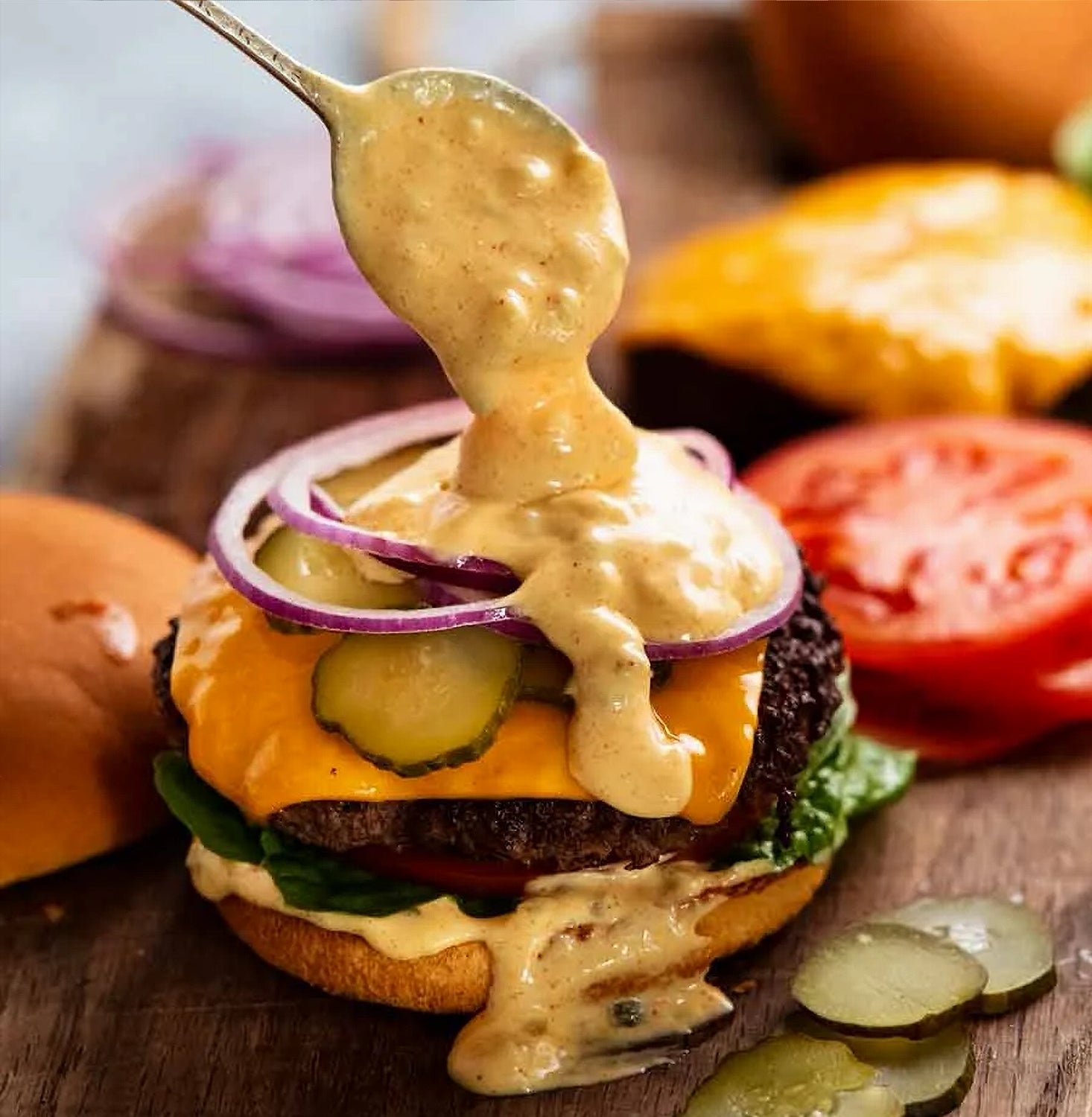 Heinz Burger Style Mayonnaise Sauce 340ml – lifestyle shot