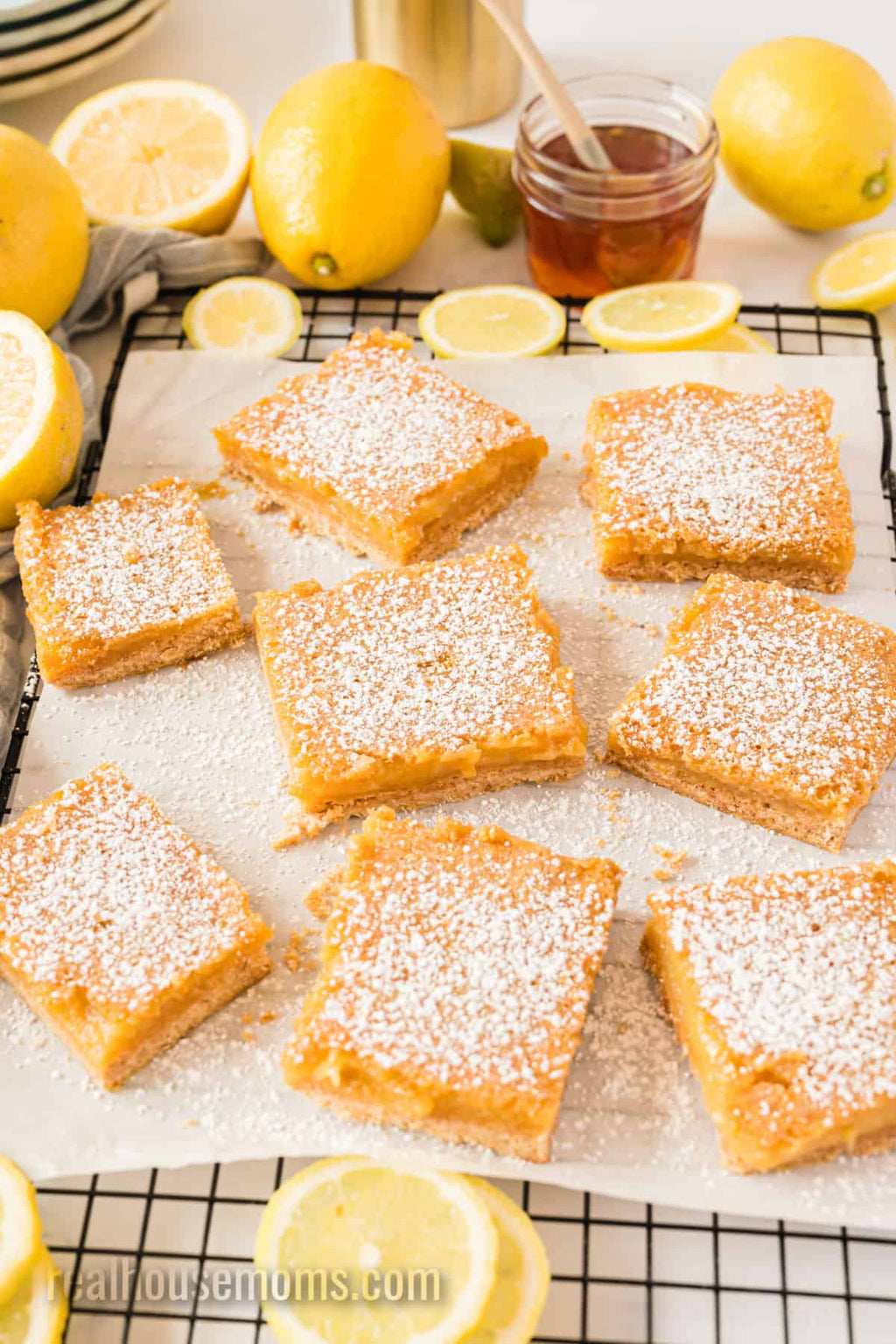 Peace River Unpasteurized Liquid Honey, 500g/17.6 oz., Jar, lemon bars sweetened with honey.