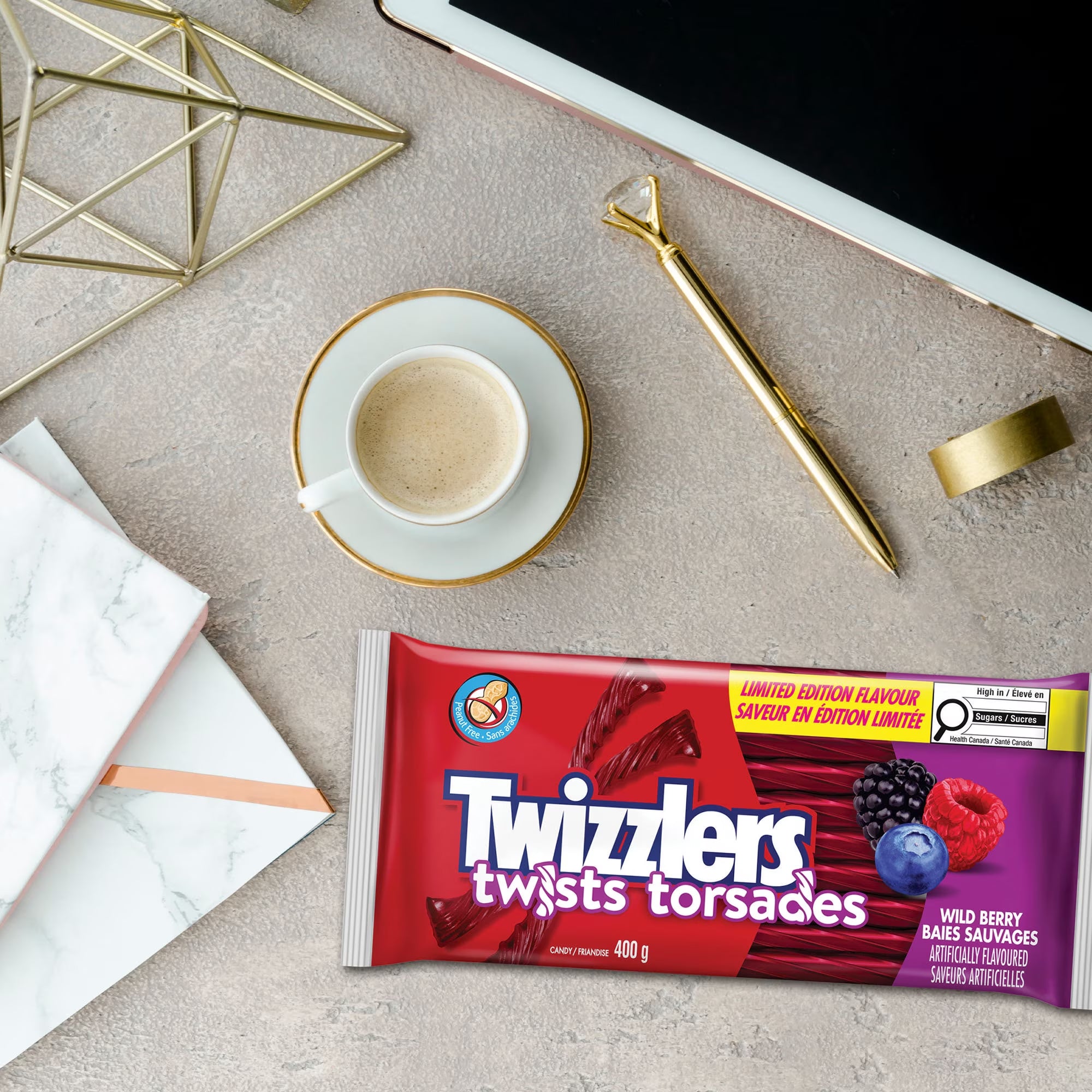 Twizzlers Wild Berry Twists Peanut Free 400 g (14.1 oz)