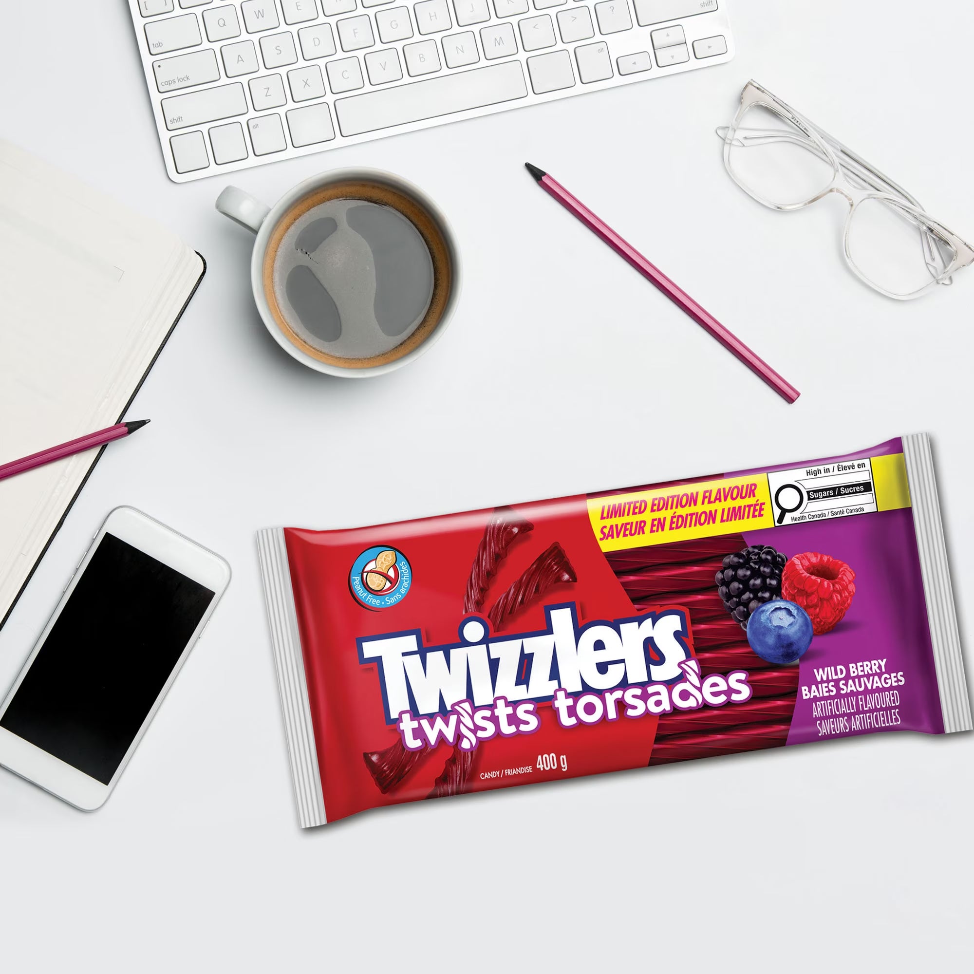 Twizzlers Wild Berry Twists Peanut Free 400 g (14.1 oz)