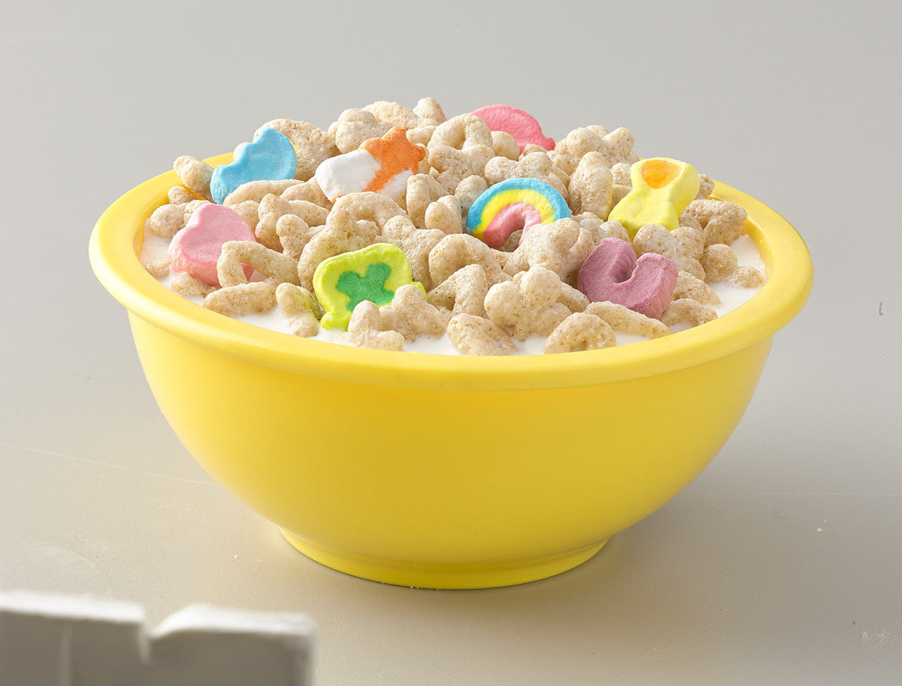 LUCKY CHARMS Cereal Family Size, 526g/18.6 oz., {Imported from