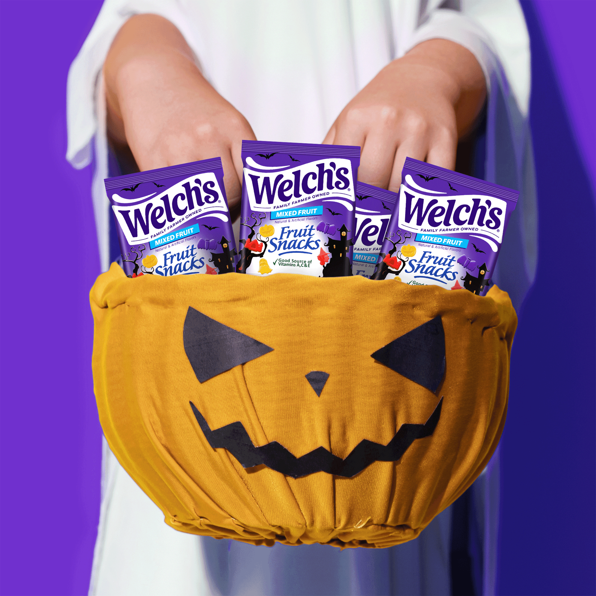 Welch's Halloween Fruit Snacks, Mixed Fruit, (45ct x 14g), 630g/1.4 lb.