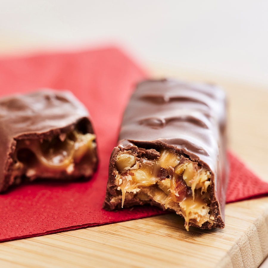 IKEA Beloning Almond & Caramel Milk Chocolate Bars, 240g/8.4 oz. Bag