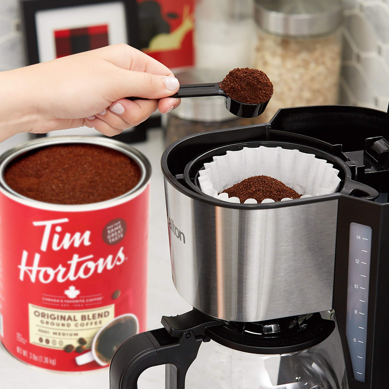 Tim Hortons Original Blend, Medium Roast Coffee, 100% Arabica, 1.36kg/3 lbs. {Imported from Canada}