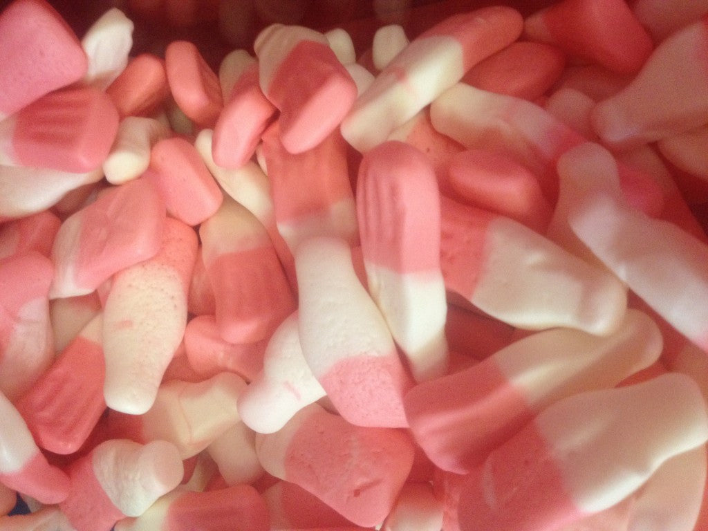 Cottage Country Strawberry Milkshakes Gummy Candy, 1kg/35oz., Bag, {Imported from Canada}