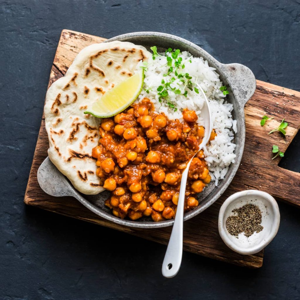 Sprague Vegan Curried Chickpeas, Ready to Eat, 425g/15 oz., Can, curried chickpeas meal.