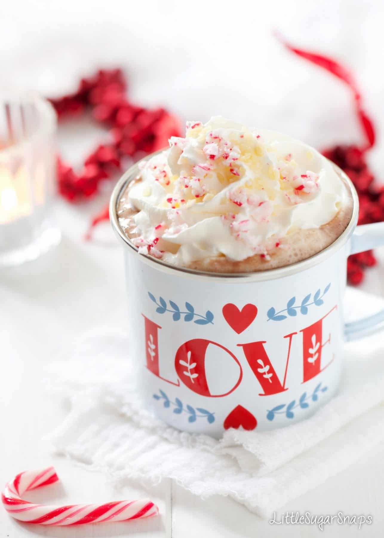Compliments Candy Cane White Hot Chocolate Drink